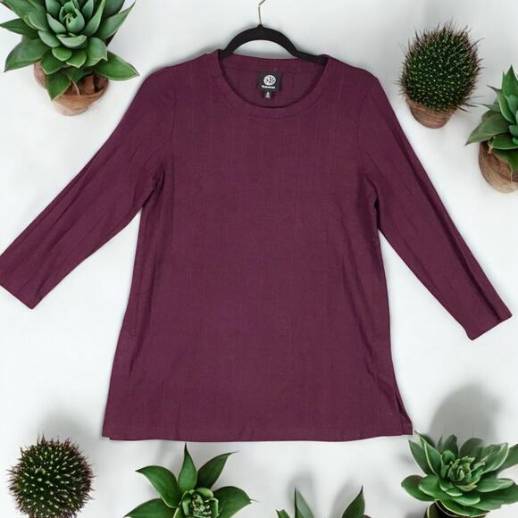 Bobeau Womens Medium Maroon Wide Rib Crew Neck 3/4 Sleeve Side Slit Top NWOT - Picture 1 of 9